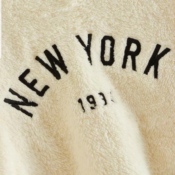 Only 1 left Drop Shoulder Pullover - Picture 2 of 6